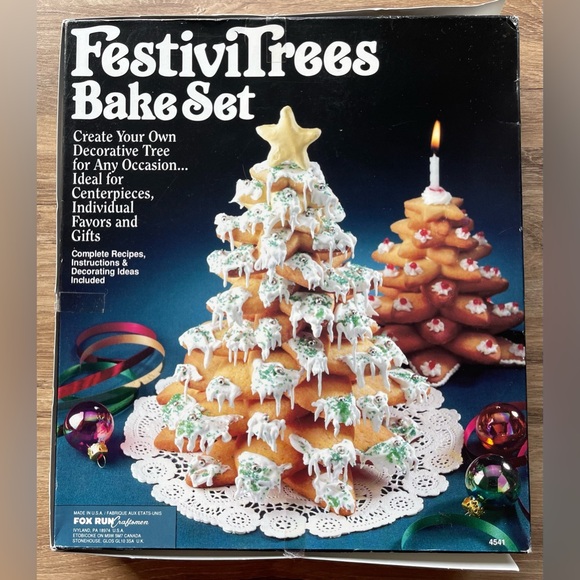 Vintage FestiviTrees Bake Set To Make A Sugar Cookie Christmas Tree NEW - Picture 2 of 4